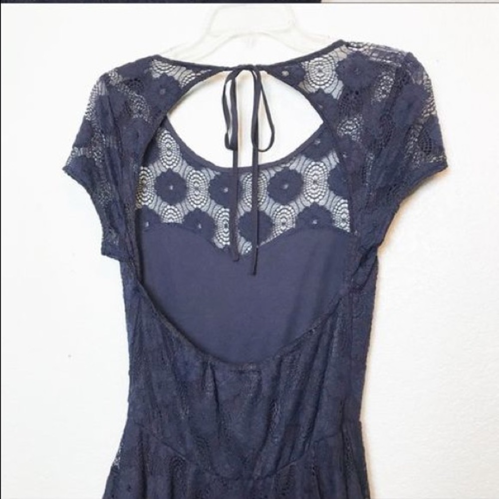 Gianni Bini navy flower lace dress Size Small